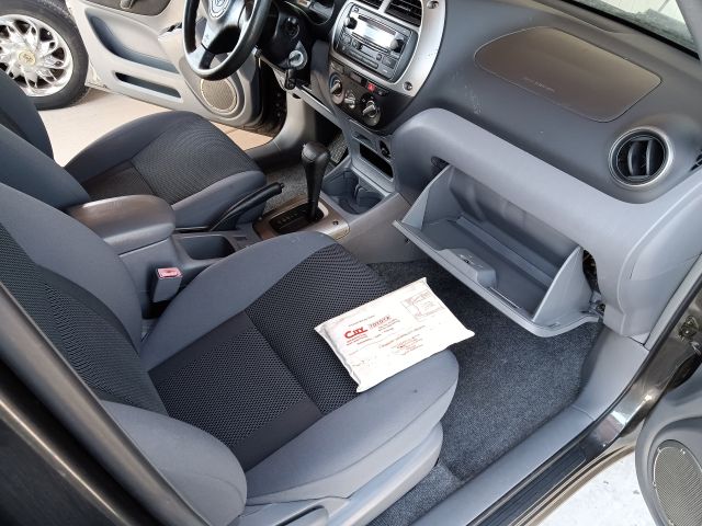 2003 RAV4 (31).jpg